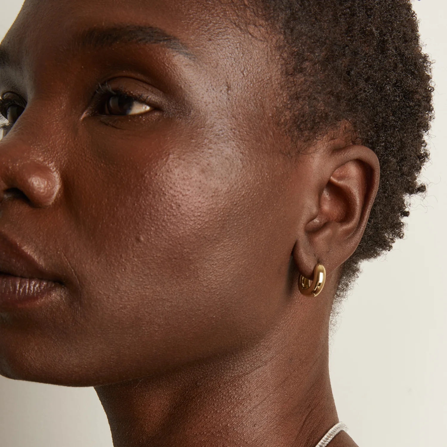 Small Chunky Hinged Hoop Earrings - Image 7