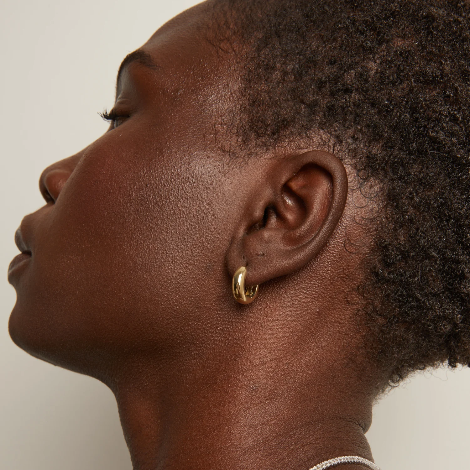 Small Chunky Hinged Hoop Earrings - Image 9